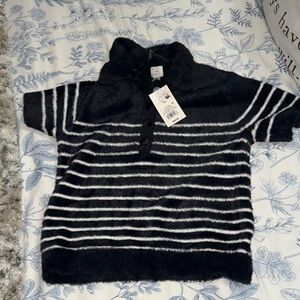 Black and White Striped Short Sleeve Sweater with POLO collar